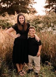 Learn how rich is she in this year and how she spends money? Tori Roloff Bio Facts Age Husband Kids Family Height Birthday Net Worth Wiki Life Story Personal Life Daughter Salary Nationality Factmandu