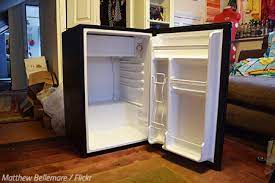 However, if it is not absolutely necessary to lay it flat on on its side/back you can keep the machine tilted (higher at the top). How To Move A Refrigerator By Yourself Refrigerator Moving Guide Mymovingreviews