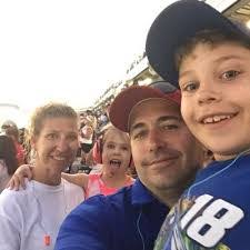 Mitch Hack's Instagram, Twitter & Facebook