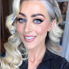 Makeup artist Nicola Weldon shares her top tips to get makeup to last all  night during party season