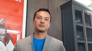 Simak selengkapnya di kura kura. Menohok Ini Jawaban Nicholas Saputra Saat Pekerjaannya Dipertanyakan Karena Bisa Jalan Jalan Terus Tribunnews Com Mobile