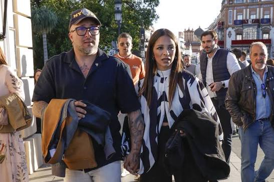😔🎤 Lola García ha evitado hacer declaraciones ante los medios de  comunicación después de conocerse que Kiko Rivera ha sufrido un segundo  ictus., 💙 Visiblemente seria y sin detenerse a responder a las ...