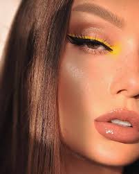 Make Up Kreative Kreative Make Up Ideen Pantomime Make Up Hubsche Cyborg Make Up Cyborg Hubsch Prom Makeup Looks No Eyeliner Makeup Summer Makeup Trends
