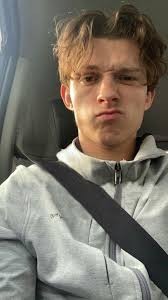 Thomas stanley holland (born 1 june 1996) is an english actor. Holland Tomtom Holland Tom Holland Tom Holland Peter Parker Tom Holland Spiderman Gutaussehende Jungs