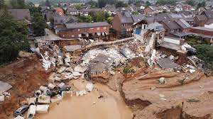 Unwetterkatastrophe in österreich ist er schuld am hochwasser von hallein? Hochwasser Aktuell Im News Ticker 156 Unwetter Tote Altmaier Will Arbeit Des Katastrophenschutzes Prufen News De