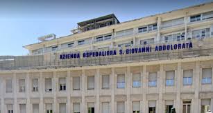 The san giovanni addolorata hospital (also known as azienda ospedaliera san giovanni addolorata) is a hospital located in rome, italy, behind the largest standing ancient egyptian obelisk in the world and the archbasilica of st. Ospedale San Giovanni Anziano Precipita Dal Quinto Piano Morto Sul Colpo Notizie Locali Roma E Provincia Cityrumors