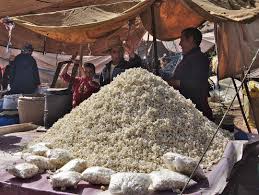 Popcorn Lots Of Popcorn In Azilal In The Moroccan Atlas Mountains Never Have Seen Such A Huge Pile At A Market Popcorn Mor Morocco Food Farmers Market Souk