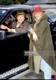 pierre brice ehefrau hella homestory landhaus orleans bei paris frankreich europa auto schauspi pierre brice winnetou und old shatterhand schauspieler