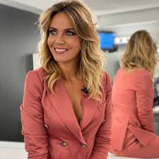 Alessandra Viero - Free pics, galleries & more at Babepedia