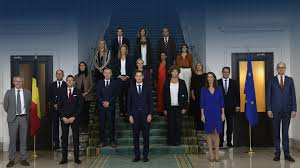 Ministre de la / minister van @belgiumdefence. Les Nouveaux Ministres Du Nouveau Gouvernement Belge Ont Prete Serment Ce Matin Chez Le Roi Voici Leurs Noms Et Fonctions