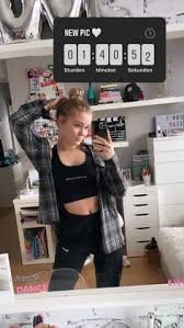 Search, discover and share your favorite chiara tews gifs. 37 Chiara Tews Ideen In 2021 Influencer Wunderschone Madchen Nachwuchs