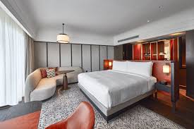 Fairmont Singapore By Hirsch Bedner Associates In 2020 Fairmont Singapore Hotels Room Hotel Interior Design