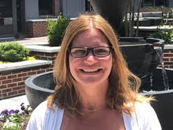 Jesi Smith's Instagram, Twitter & Facebook