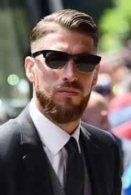 Bienvenidos a la página oficial de sergio ramos, capitán del real madrid. Sergio Ramos Neuesten Kamm Uber Frisur Taper Fade Sergio Ramos Sergio Ramos Frisur Frisuren