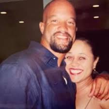 What do I need to know before getting my first hive of honey bees?