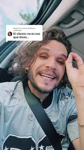 Replying to @Lorena Robles el peor enemigo de un cantante, es otro cantante