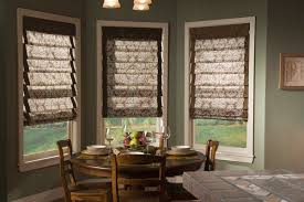 To create contrasting rustic window treatments in a room with a single window, try out this idea. Rkwbi37 Ideas Here Rustic Kitchen Window Blinds Ideas Collection 4909
