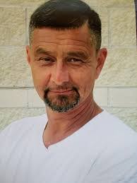 Kelly Riggs's Instagram, Twitter & Facebook