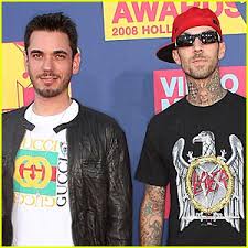 This is the first time he's flown since surviving a deadly plane crash in 2008. Travis Barker Dj Am Injured In Fatal Plane Crash Dj Am Travis Barker Just Jared