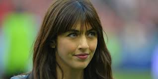 Son enfance est marquée par le divorce de ses. Pourquoi Nolwenn Leroy Allaite T Elle Toujours Son Fils De 21 Mois Marie Claire