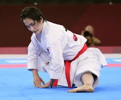 女子形 個人戦で、2014・2016年 世界空手道選手権大会 優勝 、全日本空手道選手権大会では、2013年から2019年まで7連覇している 。. Gm4zfxbyqsjuwm