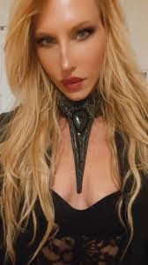 Tamara Moffett's Instagram, Twitter & Facebook