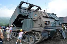 多連装ロケットシステム 陸上自衛隊 軍事 模型