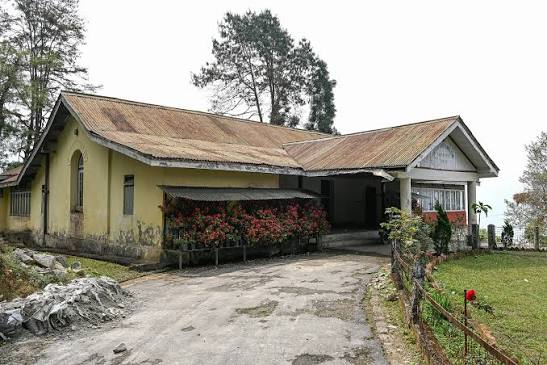 File:Aritar Dak Bungalow at Aritarin East Sikkim 03.jpg - Wikimedia Commons