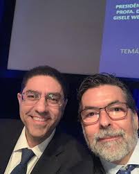 No fechamento das XV Jornadas Brasileiras de Direito Processual com a  querida homenageada, Professora Teresa Alvim e nossas colegas de PUC,  Professoras Arlete Inês Aurelli, Claudia Cimardi e Claudia Schwerz e o