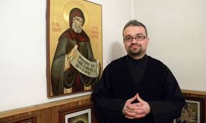 Prin hotararile sfantului sinod al bisericii ortodoxe romane din anii 1999 si 2001, sarbatoarea inaltarii domnului a fost consacrata ca zi a eroilor si sarbatoare nationala bisericeasca. Un Preot Din Ploiesti S A Suparat Pe Cei Care Critica Biserica Ziarul De Ploiesti Stiri Prahova