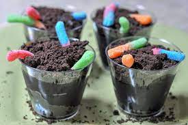 If desired, top with sugar gum succulents, chocolate rocks and edible paper butterflies. Dirt Cups With Gummy Worms Mommy S Fabulous Finds