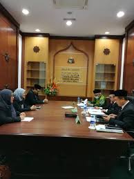 Persamaan dan perbedaan mahkamah agung dan mahkamah konstitusi. Temuduga Peguam Syarie Mahkamah Syariah Negeri Melaka Facebook