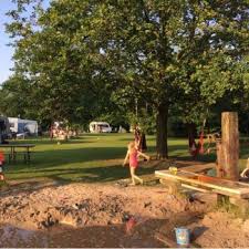 Nederland Noord Brabant Camping Bij Roozen Uden Veghel Vorstenbosch Kleine Camping Kinderen Camper Kamperen Brabant Camping Eropuit Vakantie
