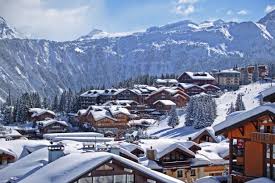 Une petite sélection de six stations de ski françaises parmi les moins chères aux domaines attractifs accessibles à tous sans que cela ne coûte un bras. Top 10 Des Stations De Ski Les Plus Luxueuses Des Alpes Francaises