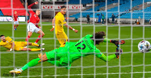 Obțineți scoruri live, rezultate la pauză și fotbal cu normă întreagă, marcatori și asistenți, cărți, înlocuiri, statistici de meci și flux live din premier league, la liga, serie a. Fotbal Romania MÄƒcelÄƒritÄƒ De Norvegia In Liga NaÅ£iunilor Romania Expres