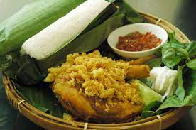 Makanan khas nusantara beserta asalnya dan keunikannya adalah cara membuatnya provinsi yang terkenal gambarnya jawa indonesia aceh asal daerahnya aneka artikel resep daerah resepnya penjelasannya gambar keterangannya masakan bandung pembuatannya ciri khasnya contoh cemilan. 30 Makanan Khas Sunda Yang Dijamin Bikin Kamu Ngiler