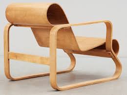 A magnificent way to offset a sofa or pair of chairs, the vintage chaise lays it all out there: Alvar Aalto Laminated Birch Plywood Armchair Paimio Model 41 Finland Circa 1932 Chaise Nordique Alvar Aalto Mobilier De Salon