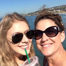 Vicki Neumann (@erecksonneumann)