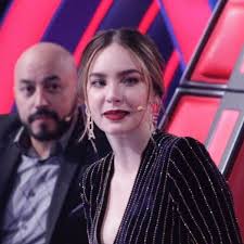 El cantante de música regional mexicana mostró cómo se cubrió el rostro de la prometida de christian nodal. Lupillo Rivera Publica Mensaje Tras Compromiso De Belinda Y Christian Nodal Soy Carmin