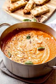 Creamy Rich And Full Of Flavor This Roasted Tomato Soup Is A Family Favorite Tomatosoup Tomatobasilsoup Summersou Roasted Tomato Basil Soup Recipes Food