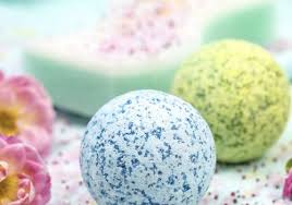 Diy bath bomb tutorial and recipe like lush stores. Relax Soothe And Save Money With This Diy Bath Bomb Recipe