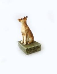 Vintage Gundagai Dog On Tuckerbox Souvenir Pottery Figurine Etsy Vintage Souvenir Vintage Etsy Vintage