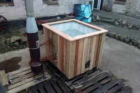 Outdoor projects easy diy projects soaker tub jacuzzi tub tiny house cabin garden furniture home improvement woodworking vintage. 14 Inexpensive Diy Hot Tub Plans Insteading