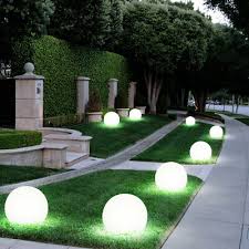 Led strips in markenqualität von paulmann yourled, maxled große auswahl selbstklebend einfache montage kürz und verlängerbar profile gartenbeleuchtung.paulmann leuchten strahler led 1 x 3 w bariton 230 v, alu. Wege Sockelleuchten 6 Er Set Led Solar Aussen Kugel Lampen Garten Leuchten Erdspiess Solarleuchte Weiss Garten Terrasse