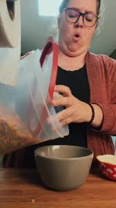 When measuring goes wrong. 😂🤷🏻‍♀️ #measuringcup #notenough #funnyvideo  #makeyoulaugh😂😂 #nevergetitright