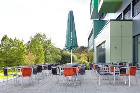 Kaminzimmer, festsäle, gartenpavillons und begrünte terrassen schaffen den feierlichen rahmen für den großen tag. Cafe Insgrune Botanischer Garten Stw Hamburg