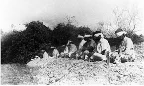 Jepun menyerang tanah melayu melalui jalan laut dan mendarat di pantai padang pak amat, kota bharu pada 8 disember 1941. Kekejaman Sarjan Sasaki Saburo Yang Berkuasa Di Teluk Anson