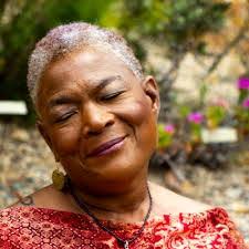 Amy Caves's Instagram, Twitter & Facebook