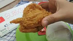 Idealnya, seseorang tidak boleh mengonsumsi lebih dari 2.000 kalori dalam per hari untuk wanita dan 2.500 kalori per hari untuk pria. Cara Makan Diet Rendah Atau Karbohidrat Ketogenik Di Kfc Diet Rancangan 2021