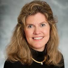 Leslie Folds's Instagram, Twitter & Facebook